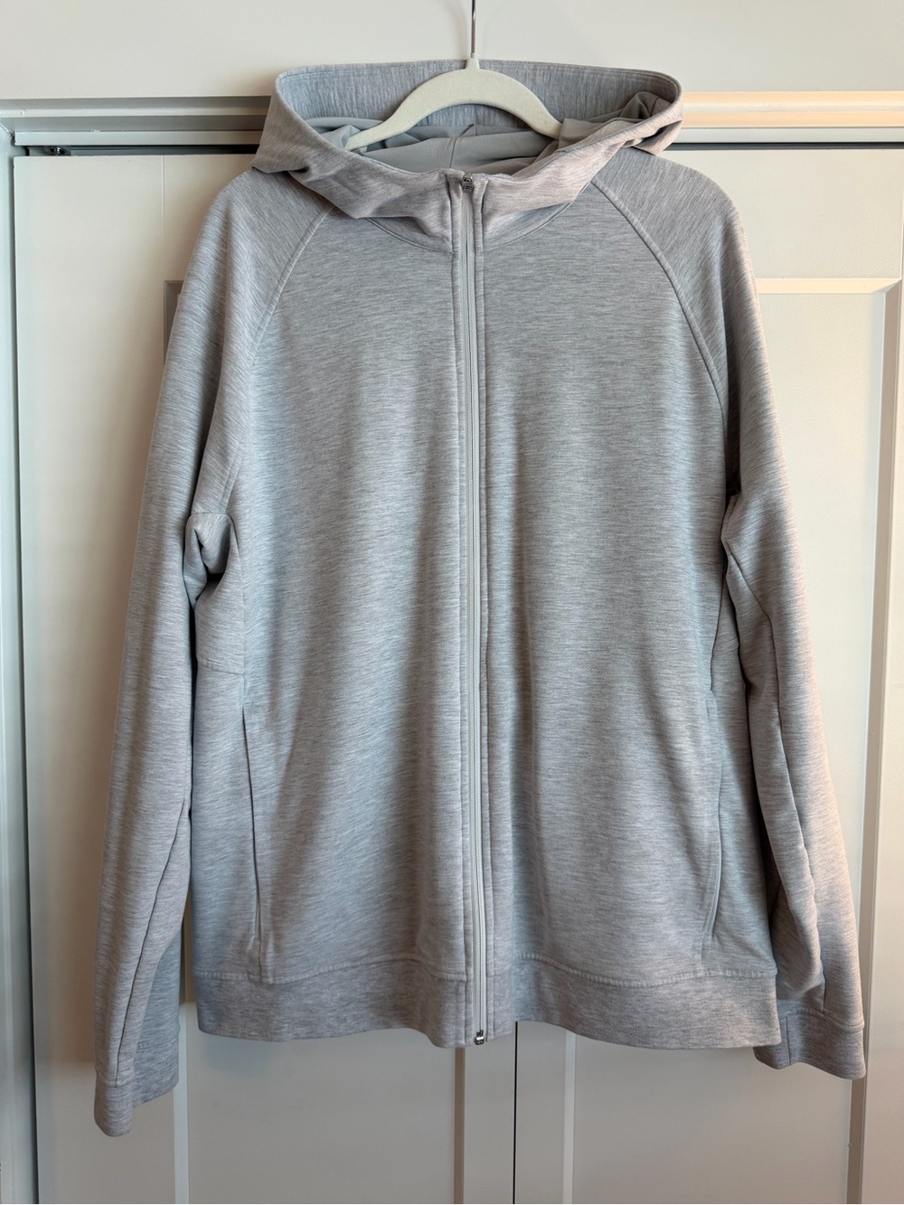 Lululemon Men’s Light Gray Zip-Up Hooded Sweatshirt